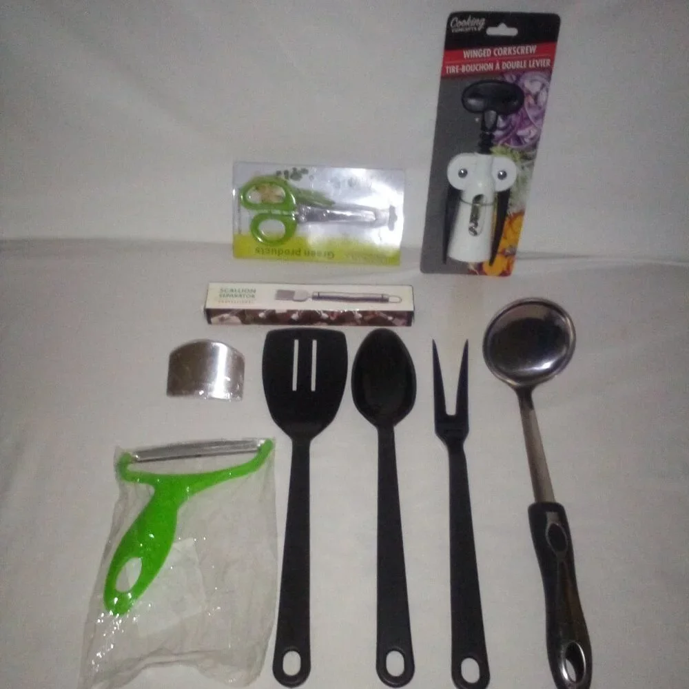 Kitchen Utensil Bundle (17): Assorted Kitchen Essentials. New